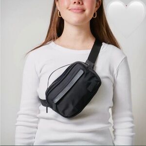 CINCHA The Ultimate 2-in-1 Travel Belt Bag, 
Classic Black